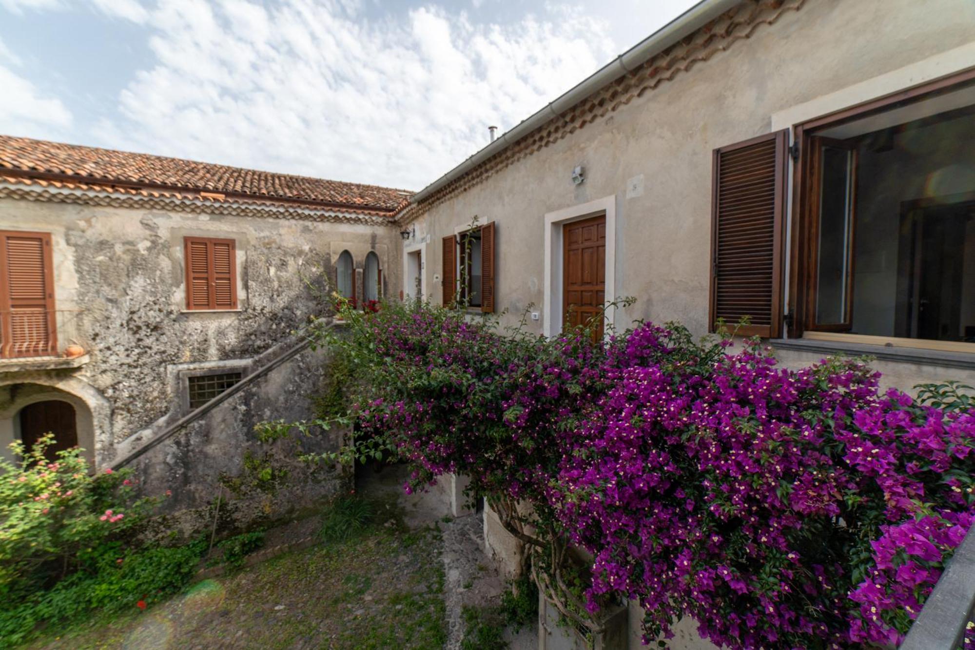 Bed and Breakfast Maison De Curtis Поликастро-Буссентино Экстерьер фото